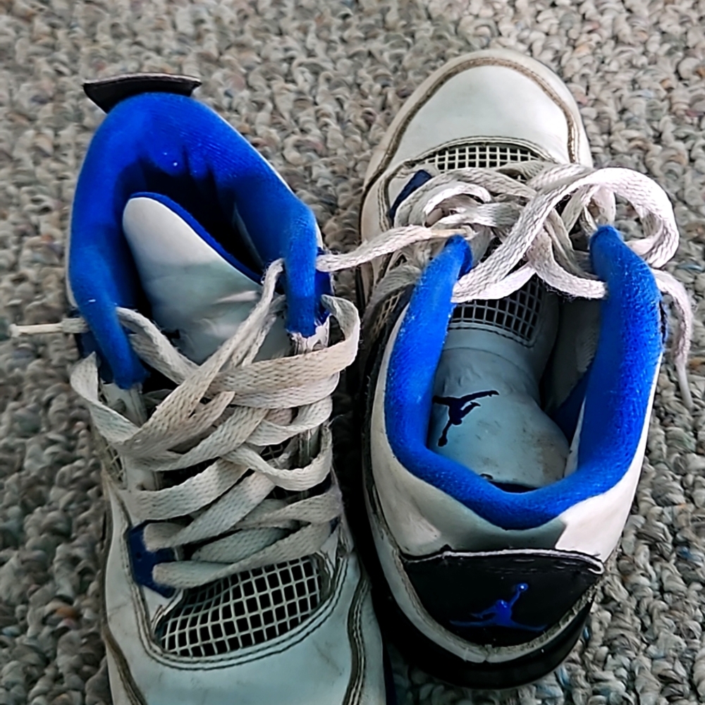 Boys retro 4 jordans